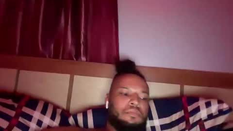 Snapshot of 0_kingsley chatting on December 16, 2:04 am Kingsley online show from December 16, 2:04 am