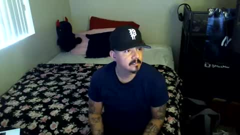 PeterGrandee online show from October 23, 6:31 pm