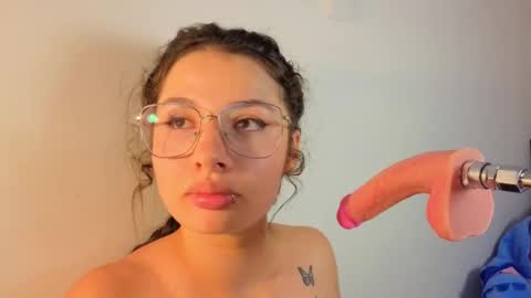 Steven  e online show from November 9, 12:58 am