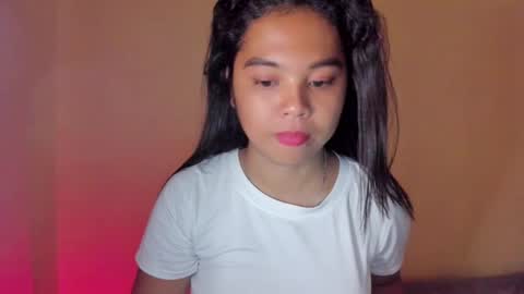 0wwlo0k online show from September 12, 8:27 am