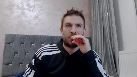 10in_deluxe online show from March 4, 9:06 am