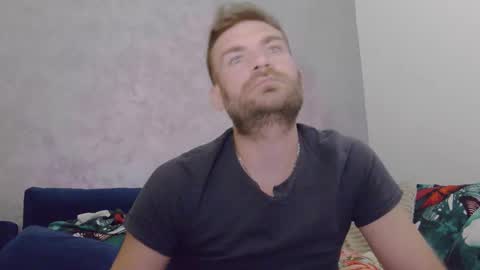 10in_deluxe online show from December 18, 6:03 pm