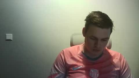 Snapshot of 12curty chatting on October 27, 10:59 am 12curty online show from October 27, 10:59 am