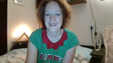 12ennie online show from December 22, 6:09 am