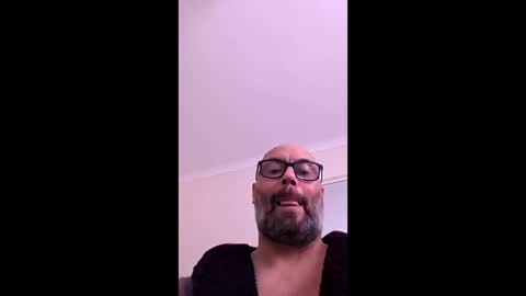 15chells online show from March 22, 10:19 am