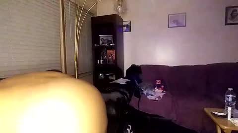 Snapshot of 1_sexyy_di chatting on February 23, 2:51 am 420- online show from February 23, 2:51 am