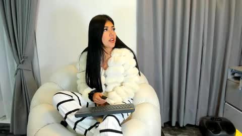 Hello soy bonnie  online show from February 18, 2:05 am