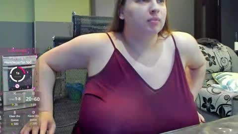 1LINDSEY1 online show from October 20, 4:56 pm