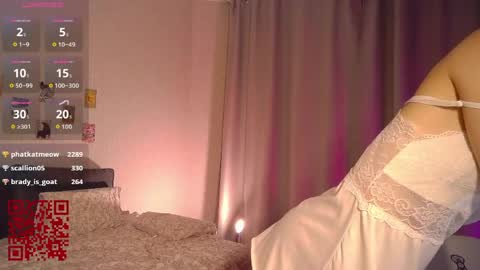 Mia online show from June 5, 6:46 pm