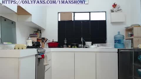 1manshow11 online show from February 1, 10:44 pm