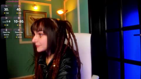 Moona  online show from November 16, 3:36 pm