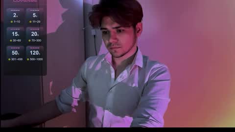 1roberttt online show from September 12, 8:55 pm