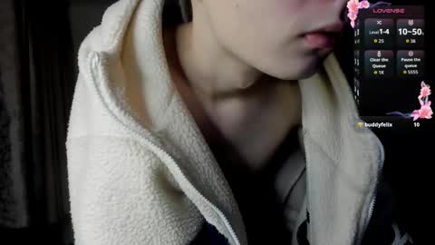 Snapshot of 1vampirella_gs chatting on October 8, 1:35 am Milos online show from October 8, 1:35 am