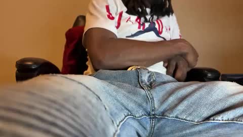 Snapshot of 2001cashking chatting on September 23, 2:16 am 2001cashking online show from September 23, 2:16 am