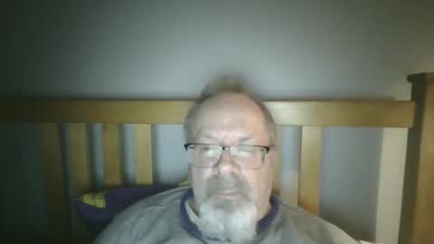 Snapshot of 2003dynawideglide chatting on December 2, 3:51 am 2003dynawideglide online show from December 2, 3:51 am