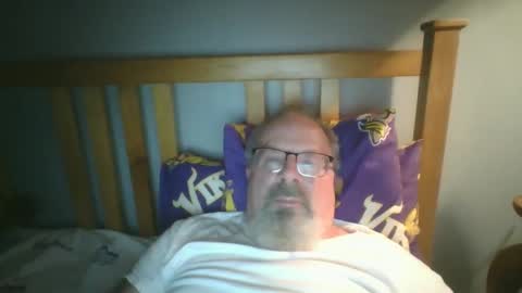 Snapshot of 2003dynawideglide chatting on September 27, 2:42 am 2003dynawideglide online show from September 27, 2:42 am