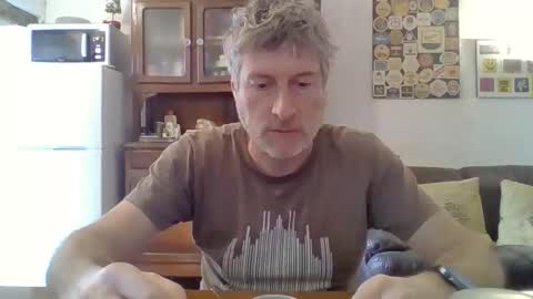 22esserre online show from April 10, 11:59 am