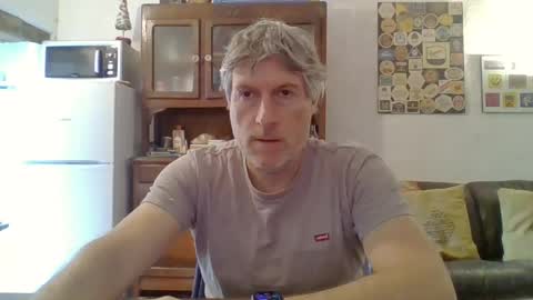 22esserre online show from May 13, 11:42 am