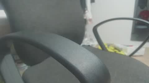 Snapshot of 23cmmantis chatting on December 21, 8:54 pm 23 Dick Paradise online show from December 21, 8:54 pm