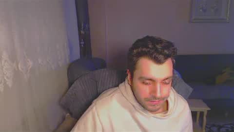 Snapshot of 2handsomeman chatting on February 14, 10:25 pm Berk online show from February 14, 10:25 pm