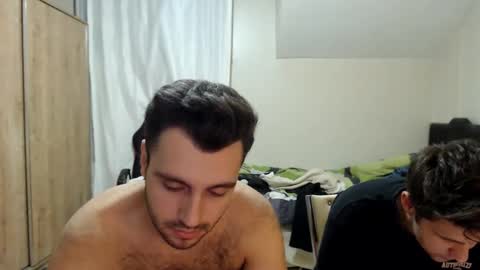 Snapshot of 2handsomeman chatting on September 24, 10:27 pm Berk online show from September 24, 10:27 pm