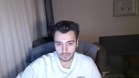 Snapshot of 2handsomeman chatting on October 16, 2:33 am Berk online show from October 16, 2:33 am
