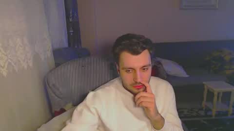Snapshot of 2handsomeman chatting on February 25, 9:04 pm Berk online show from February 25, 9:04 pm