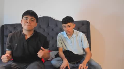 Guy 1  Guy 2  Guy 3. online show from November 4, 8:32 pm