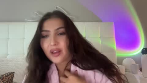 Venus Raee online show from October 15, 1:20 am