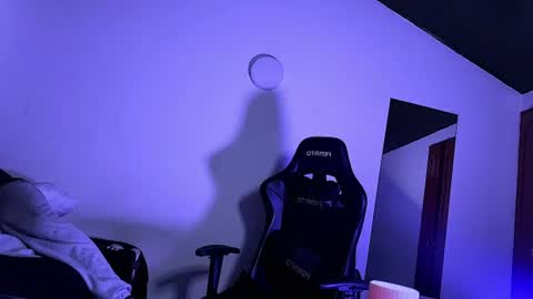 E V I L online show from June 10, 11:25 pm