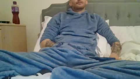 420feetloverr420 online show from March 23, 9:03 am