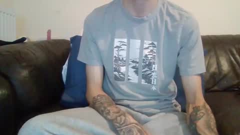 Snapshot of 420feetloverr420 chatting on September 27, 11:24 pm 420feetloverr420 online show from September 27, 11:24 pm