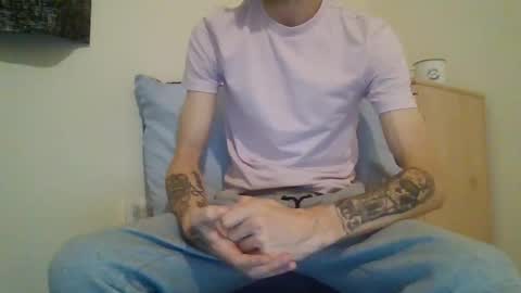 Snapshot of 420feetloverr420 chatting on September 26, 11:24 pm 420feetloverr420 online show from September 26, 11:24 pm