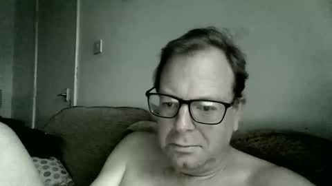 robert online show from February 23, 4:42 pm