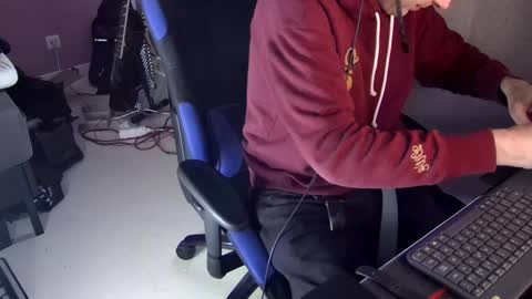 Snapshot of 55hotgboy chatting on February 2, 7:41 am Larese Carlo online show from February 2, 7:41 am