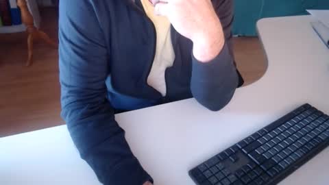 Snapshot of 69pifpaf chatting on January 26, 1:47 pm 69pifpaf online show from January 26, 1:47 pm