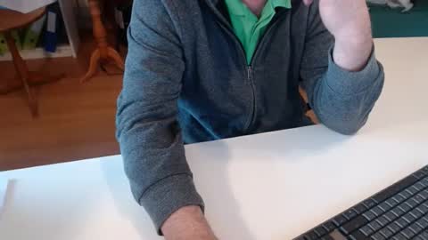 Snapshot of 69pifpaf chatting on February 27, 12:34 pm 69pifpaf online show from February 27, 12:34 pm