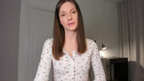 Anna online show from April 17, 8:22 pm