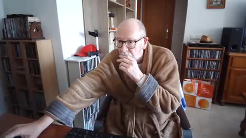  Papi  online show from February 7, 11:13 am