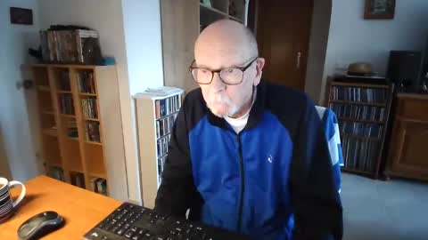  Papi  online show from March 18, 5:41 pm