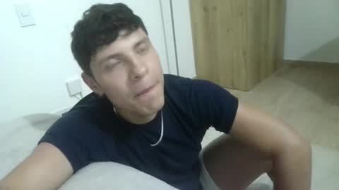 82tomas online show from April 23, 2:52 am