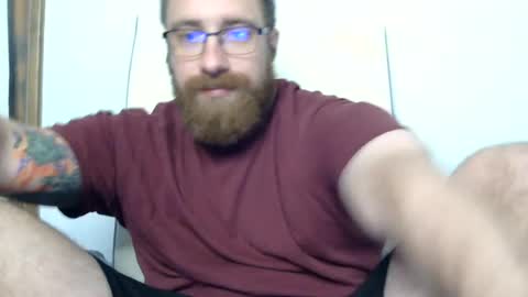 8InchesAndSomeHoles online show from August 3, 9:10 pm