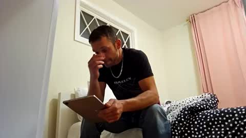 8inchwhiteboy88 online show from April 3, 1:45 am