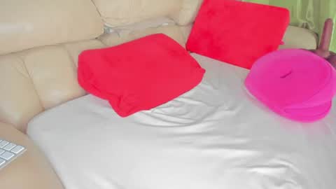 HotModel online show from July 24, 12:35 pm