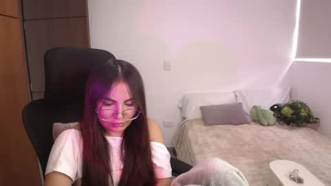 abby 3 online show from July 28, 6:20 pm