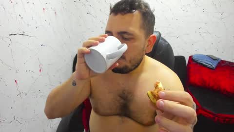 Snapshot of _ace_ventura chatting on February 25, 4:35 am     ----       online show from February 25, 4:35 am
