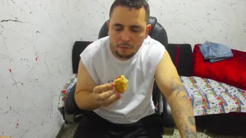 Snapshot of _ace_ventura chatting on February 10, 12:19 am     ----       online show from February 10, 12:19 am