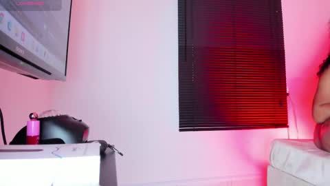 _aithanaa_ online show from November 5, 10:01 pm