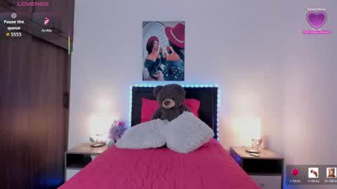 _alana_grey_ online show from July 21, 2:41 pm
