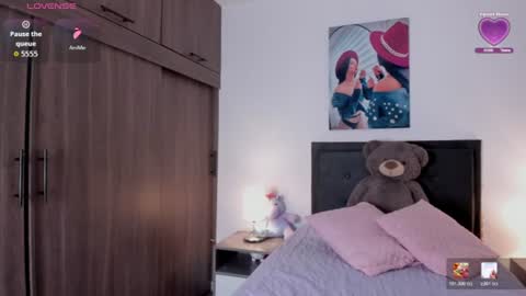 _alana_grey_ online show from July 7, 12:31 pm